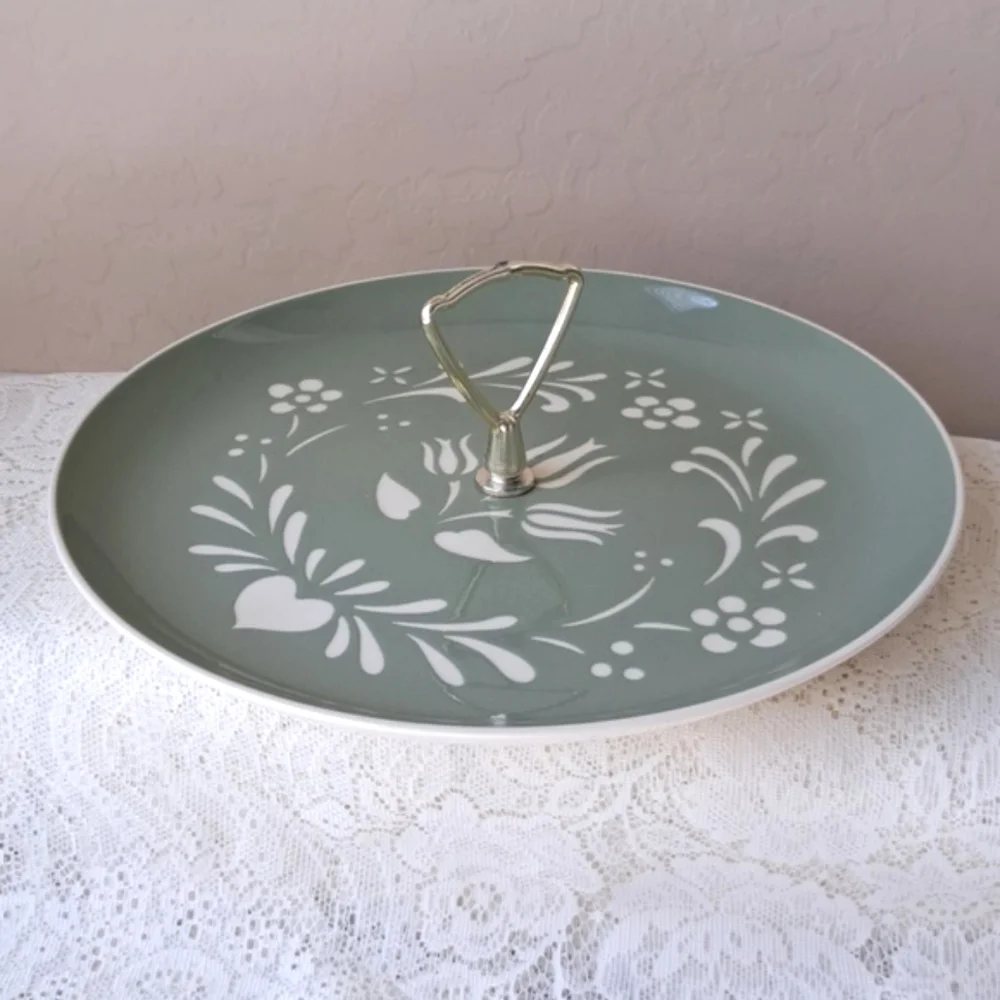 Vtg MCM Harkerware Provencial Tulip Tidbit Serving Tray Dish Metal Handle Green